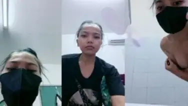 Host Live Mandi Bugil Sambil Jilat Nakal poster