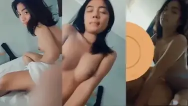 Sensasi Punya Pacar Cantik Kulit Mulus poster